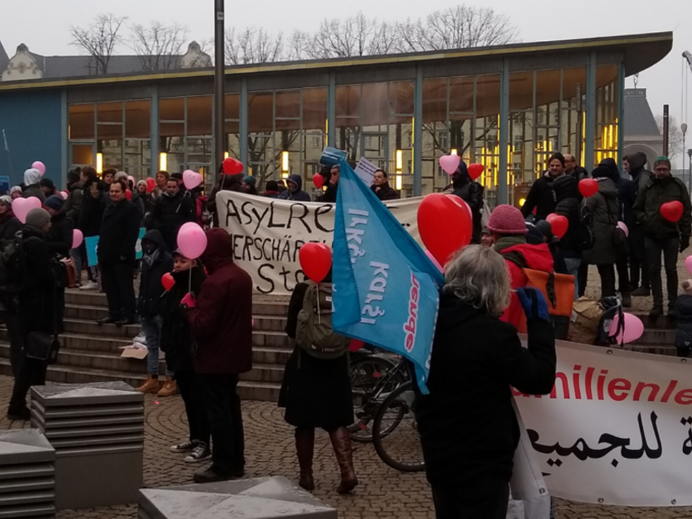 02.02.2019 Berlin: Auftaktkundgebung am Tränenpalast Demonstration für Familiennachzug und Grundrechte für Alle